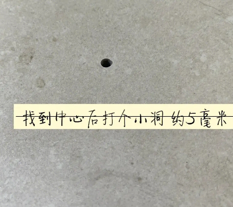 德令哈瓷砖空鼓维修公司专业解答在瓷砖铺贴过程中，如果砂料搅拌不均匀，将会带来以下问题